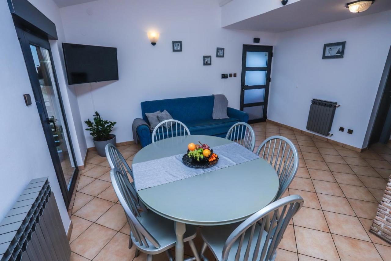 Apartments Villa Irena Пореч Экстерьер фото