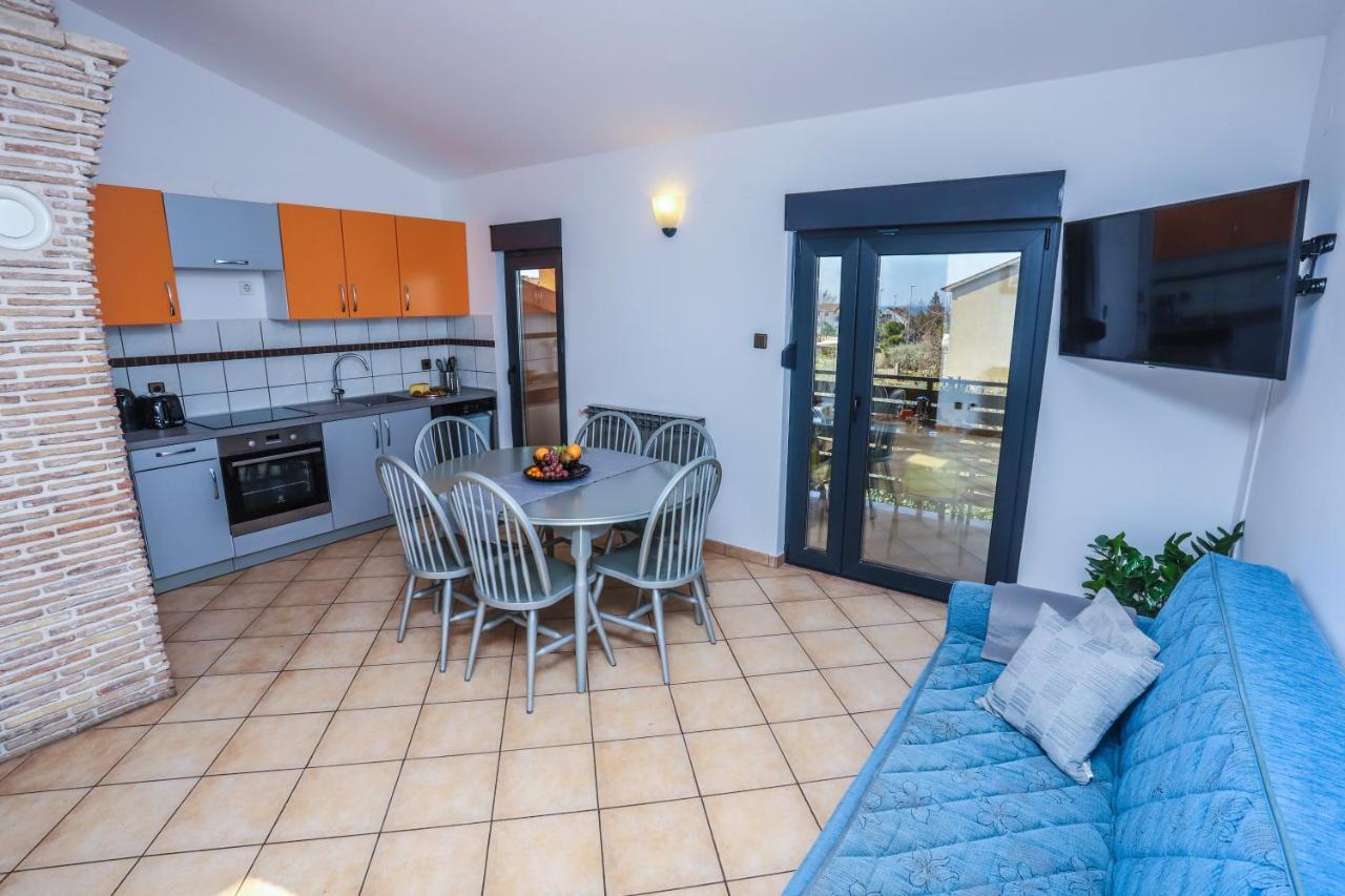 Apartments Villa Irena Пореч Экстерьер фото