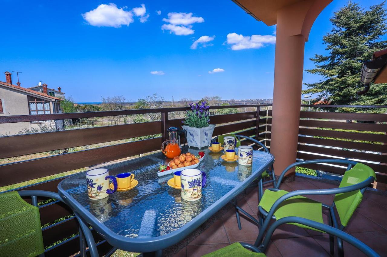 Apartments Villa Irena Пореч Экстерьер фото