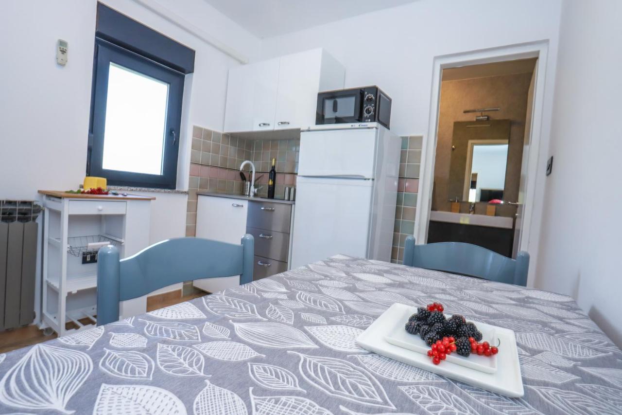 Apartments Villa Irena Пореч Экстерьер фото