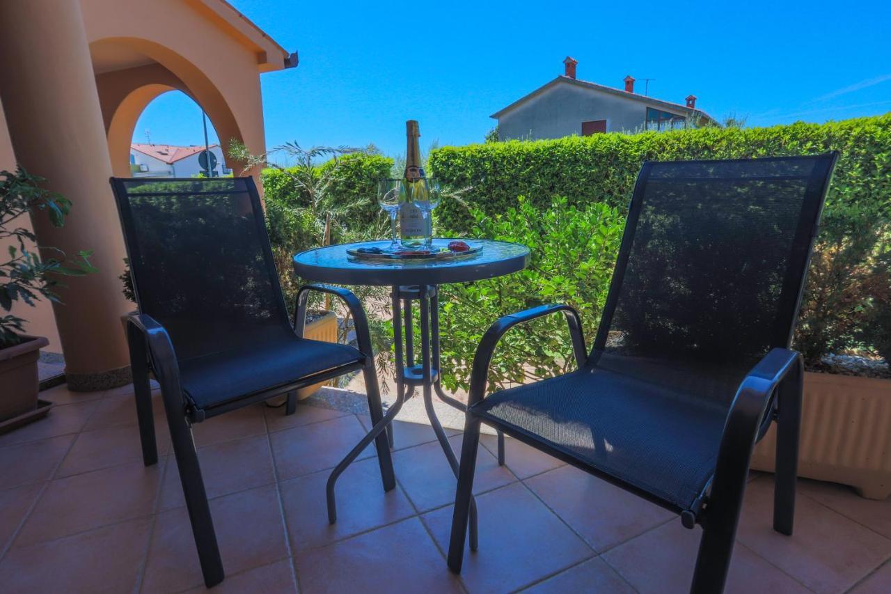 Apartments Villa Irena Пореч Экстерьер фото