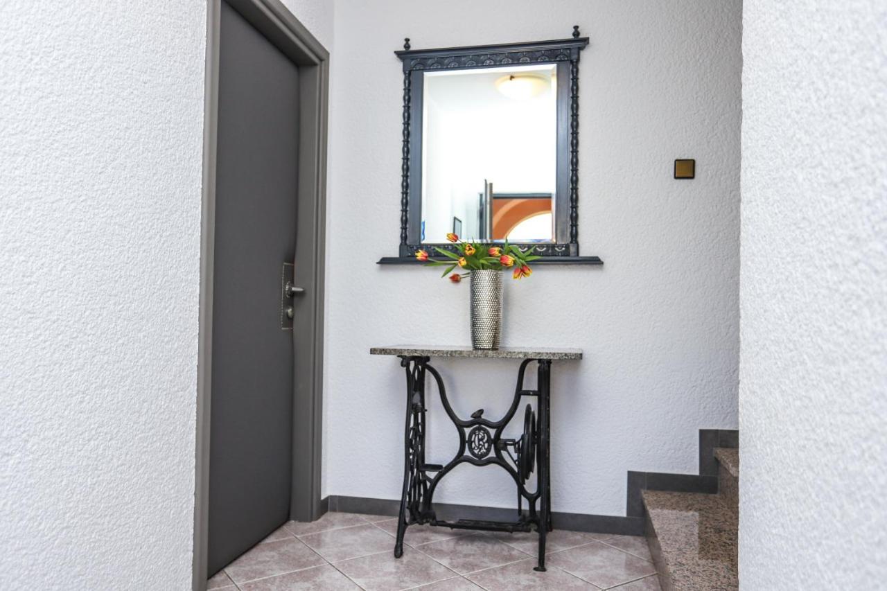 Apartments Villa Irena Пореч Экстерьер фото