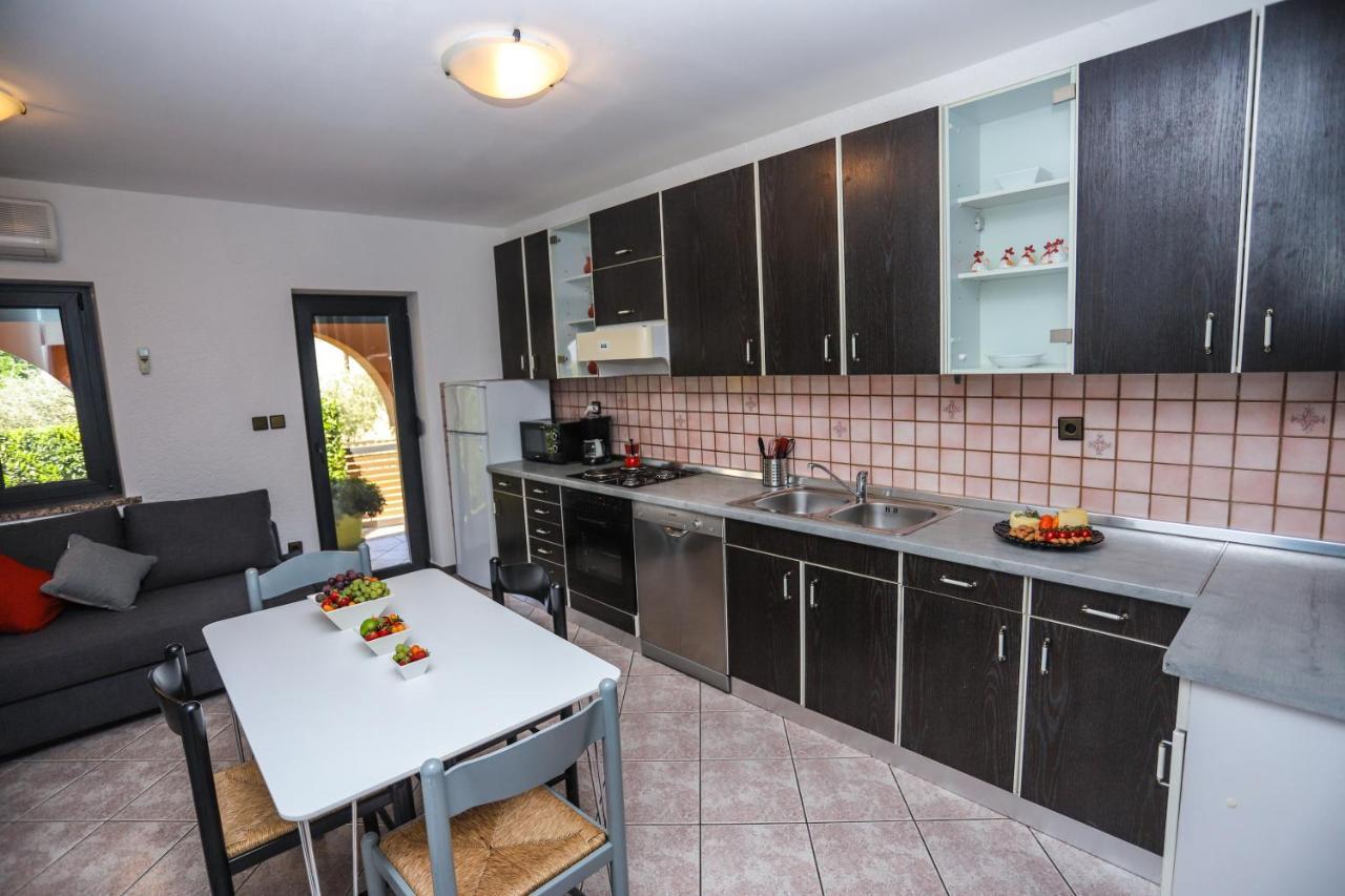 Apartments Villa Irena Пореч Экстерьер фото