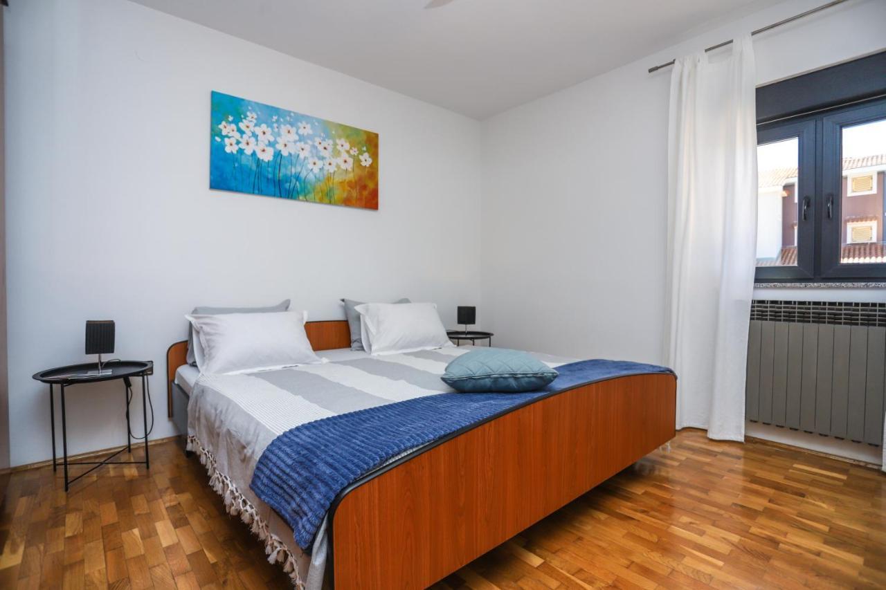 Apartments Villa Irena Пореч Экстерьер фото