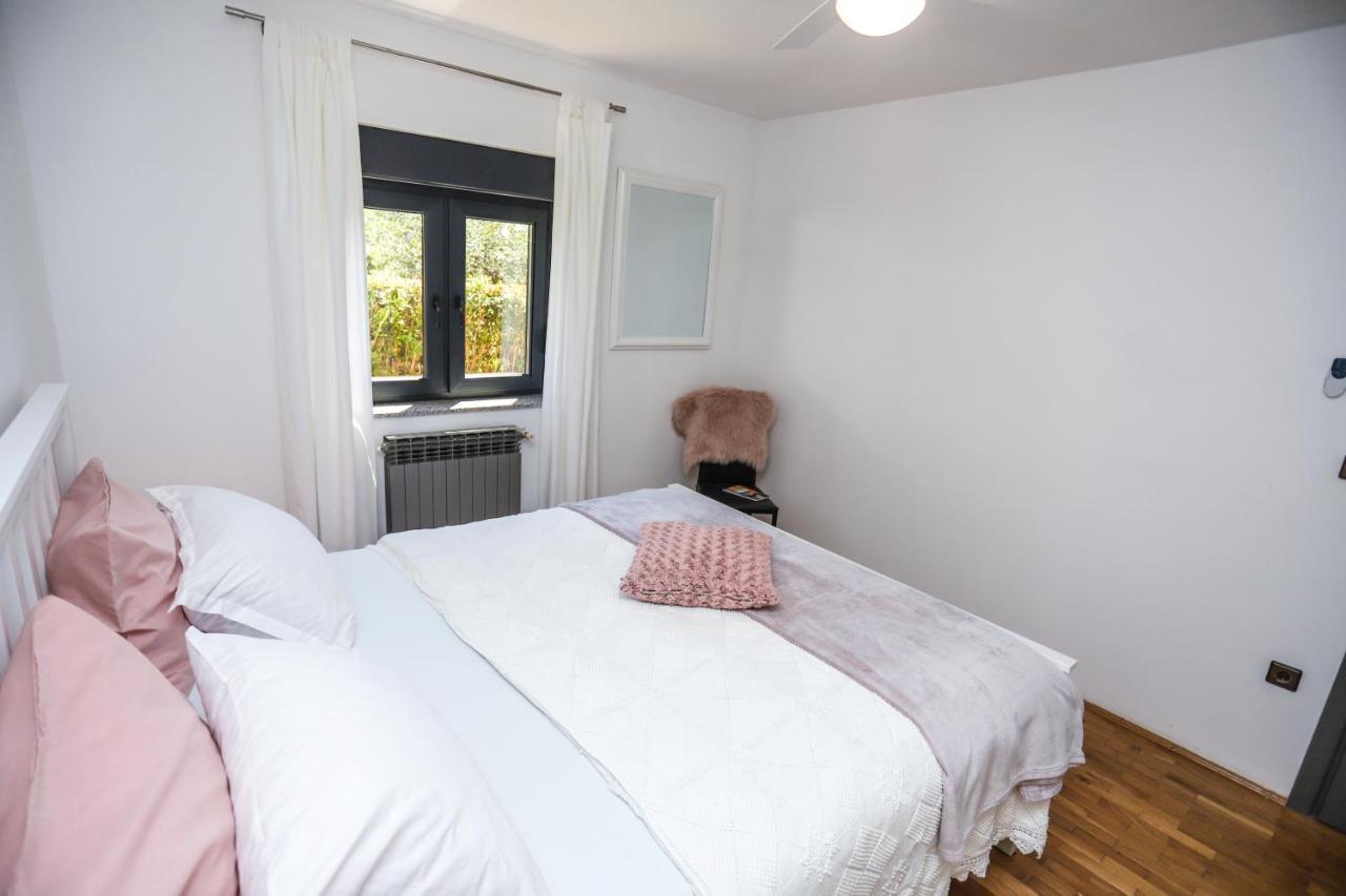 Apartments Villa Irena Пореч Экстерьер фото
