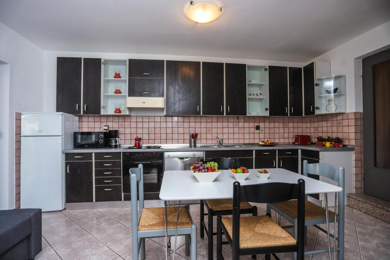 Apartments Villa Irena Пореч Экстерьер фото